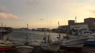 三浦市の中心部、レトロな街並みもあります