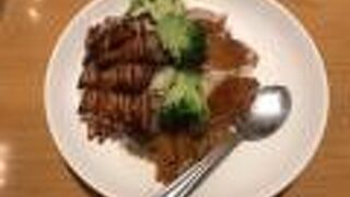 北京ダックと焼豚乗せご飯