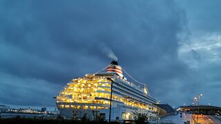 横浜港大さん橋国際客船ターミナル 