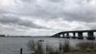 琵琶湖にかかる橋