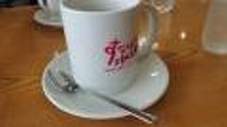 ゆったりした店内