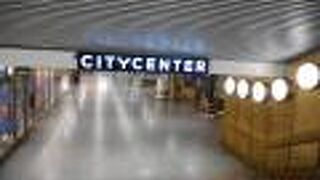 ヘルシンキ中央駅の向かい側