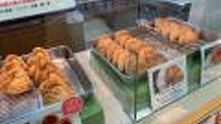 さすがリンゴの産地、青森!　アップルパイが絶品でした。　全種類試してみたいー!