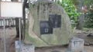 浅草神社の境内に