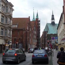 ブルグ門から延びるブルグ通り