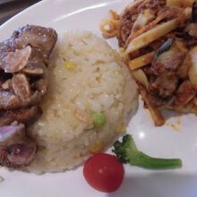 ビーフステーキ＆ピラフ＆パスタセット（１１００円）