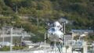 ジャンボフェリーが使用。クルーズ船が使うことも。