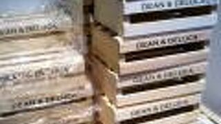 必ず訪れるショップに