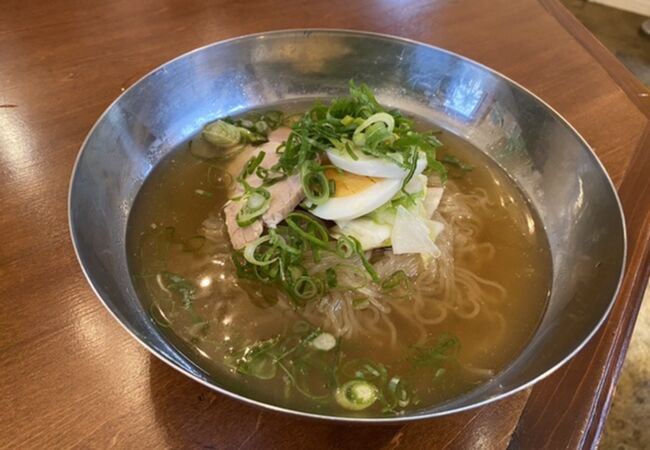 白菜キムチ、冷麺をチャミスルで！