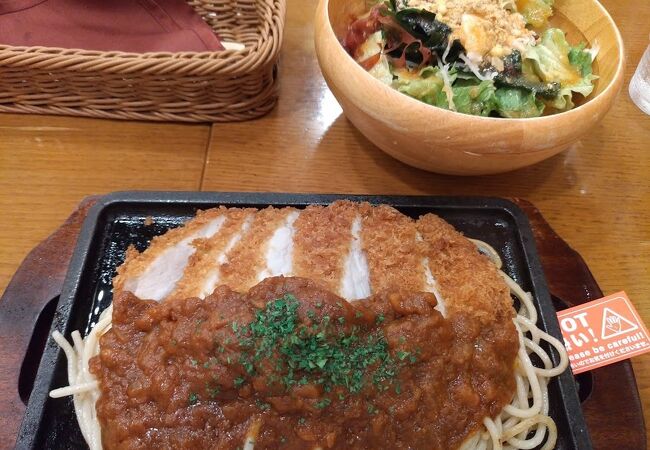 ランチはコスパよし