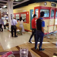 ここにも座れます。なんちゃって鉄道旅！