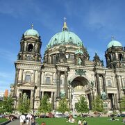 大聖堂は旧東ベルリンの中心です