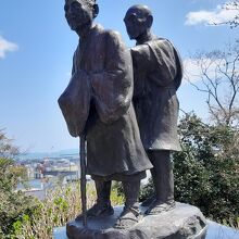 日和山を訪れた松尾芭蕉と曽良の像もありました。