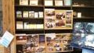 お年寄りが説明してくれます