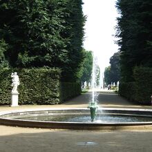 優雅なサンスーシー宮殿