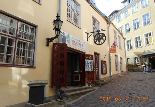 個人宅博物館みたいな展示構成