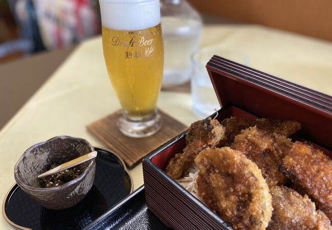 秩父駅:生ビールと地野菜のフライ
