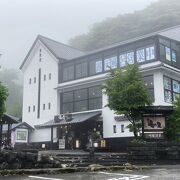 湯の花小屋の見学と明礬温泉の露天風呂