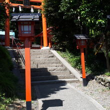 結構立派な神社
