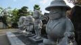 観光駐車場の隣にあります