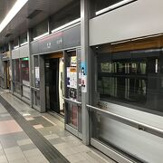 本通駅からの「？」形に伸びる交通機関。