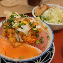 海鮮丼