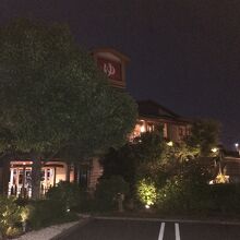 はやばやと店じまい。