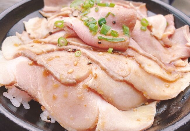 ローストポーク丼