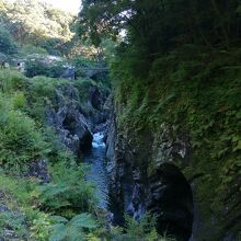 風景にマッチした石橋