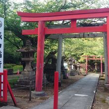 城山稲荷神社の鳥居