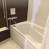 深めの浴槽でゆったりつかれました。