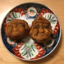 一度に2つは食べてしまいます。時に3つ・・。