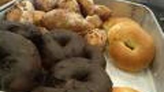 地味な場所に小さなエレベーターあり