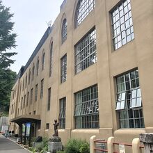 二宮金次郎がいる