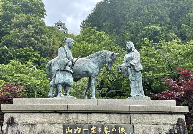 山内一豊と妻の銅像 クチコミ アクセス 営業時間 郡上八幡 フォートラベル 山内一豊と妻の銅像 クチコミ アクセス 営業時間 郡上八幡 フォートラベル