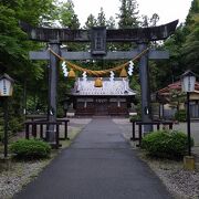 お城の麓に有る神社