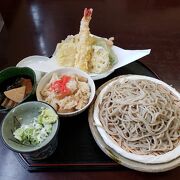 退職後に始めた店主が作る手作り蕎麦のお店。