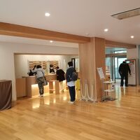 きれいな館内（フロント）