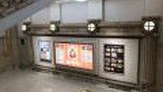 レトロで雰囲気があるデパート