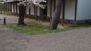 箱館奉行所向かい