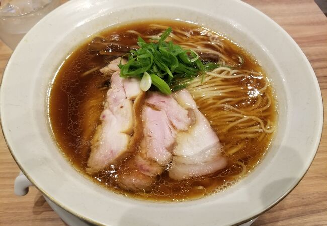 深い味わいの醤油ラーメン＠ほん田