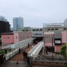 キレイな施設です。買い物しやすいですよ！。