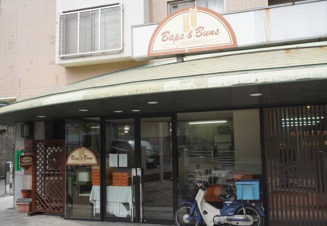 やっと到着すると何やら張り紙