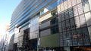 銀座にある複合商業施設の一つです。