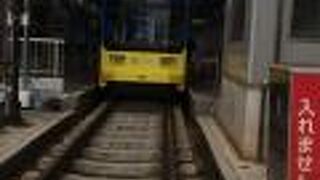 大阪では唯一の路面電車