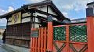 悲恋の釆女を祀る神社　　