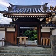 三条通沿いにある寺院