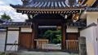 三条通沿いにある寺院