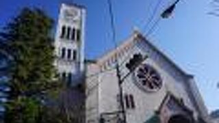 神田正輝と松田聖子が挙式したことでも知られます