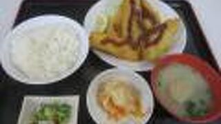 市場内にある食堂